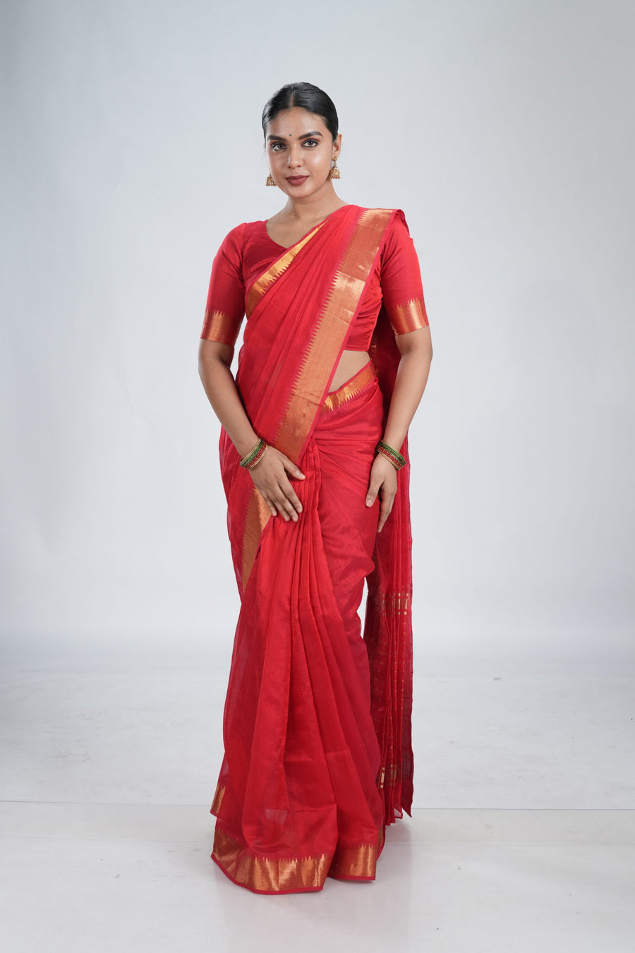 Vermillion Red Mangalgiri Silk Saree image 0
