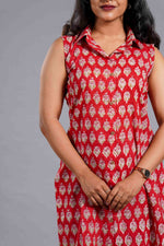 Crimson Leaf Sanganeri Sleeveless Kurta Set image 3